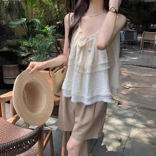 Tie-Front Plain Lace-Trim Loose-Fit Tank Top Product Image