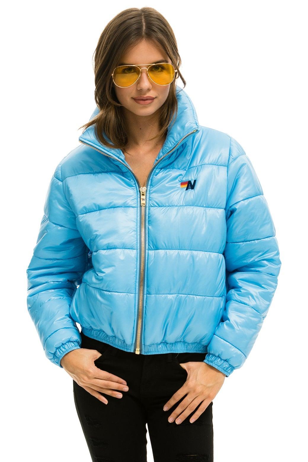 BOLT LUXE APRES PUFFER JACKET - GLOSSY SKY Female Product Image