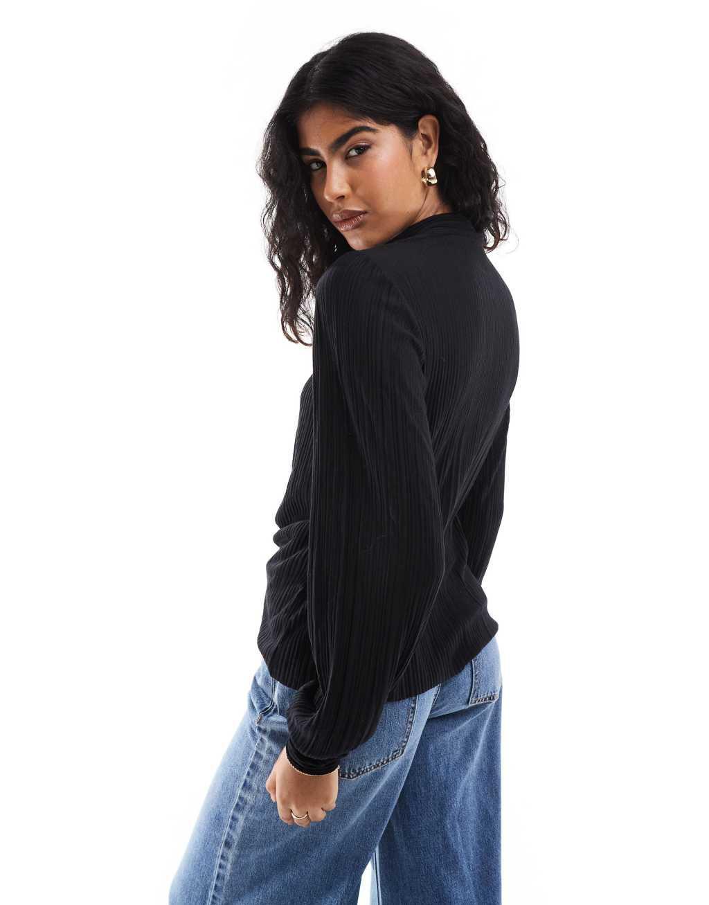 Vero Moda long sleeved plisse top in black Product Image