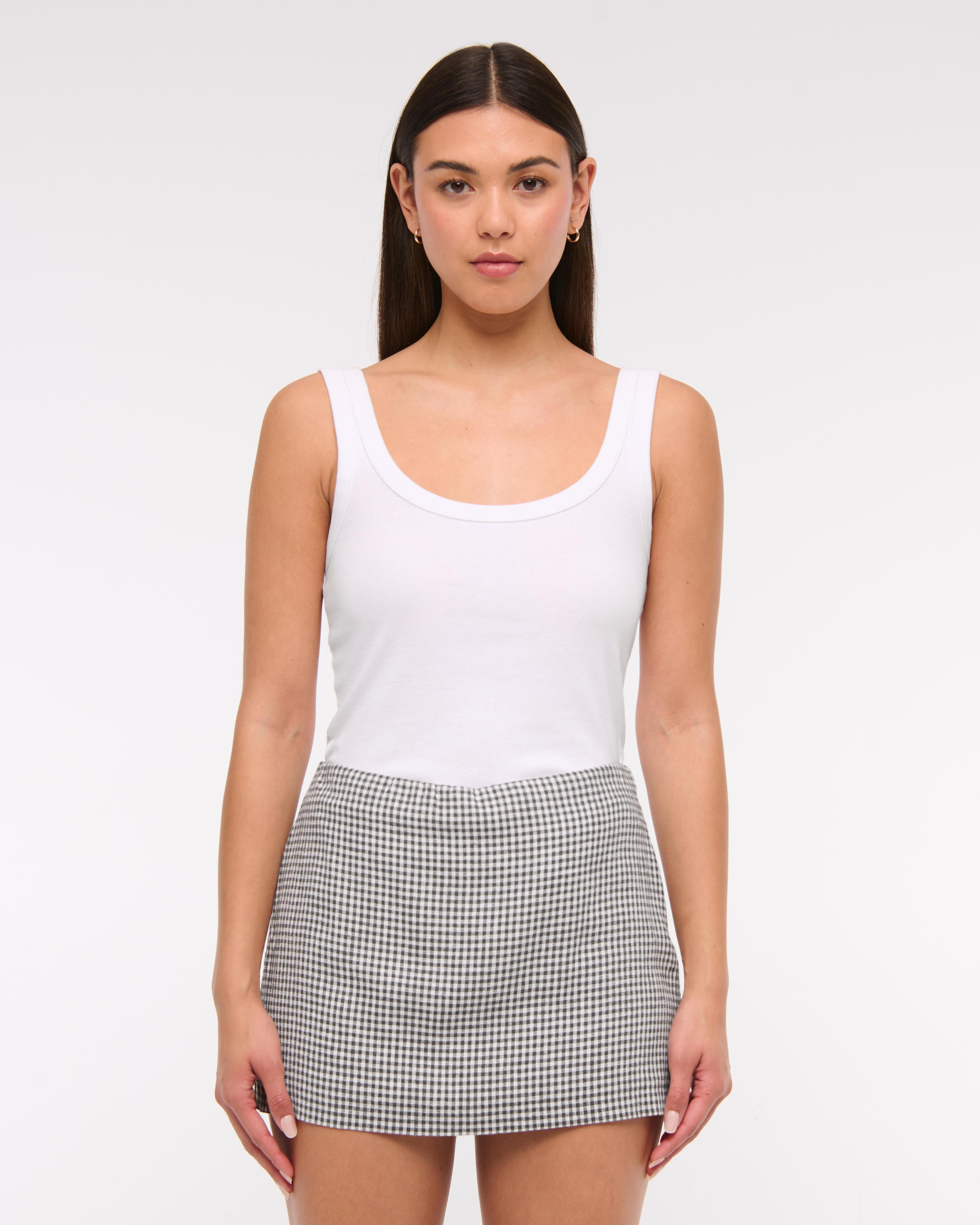 The A&F Scarlett Mid Rise Linen-Blend Mini Skort Product Image