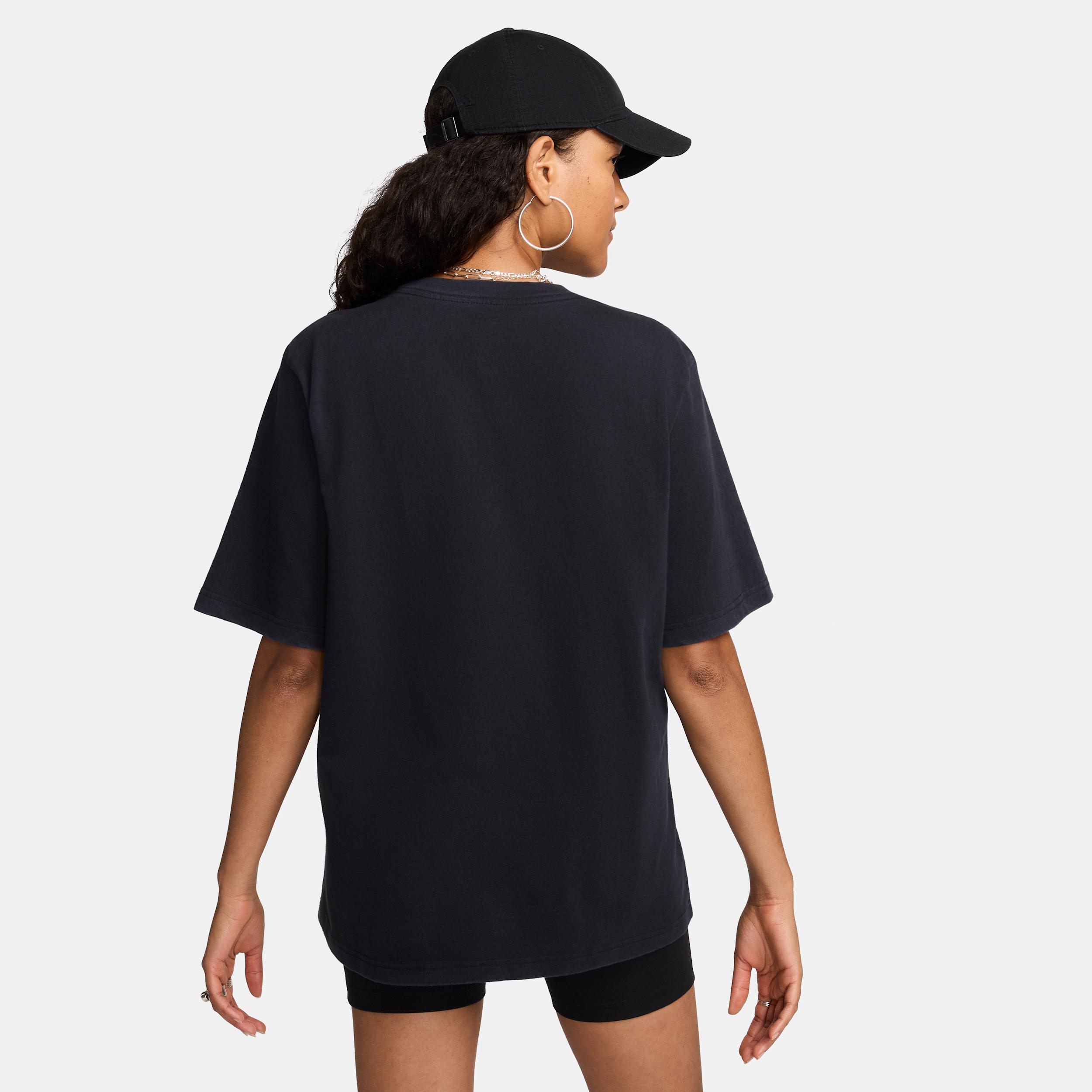 Nike Sportswear Essential Women's T-Shirt Product Image