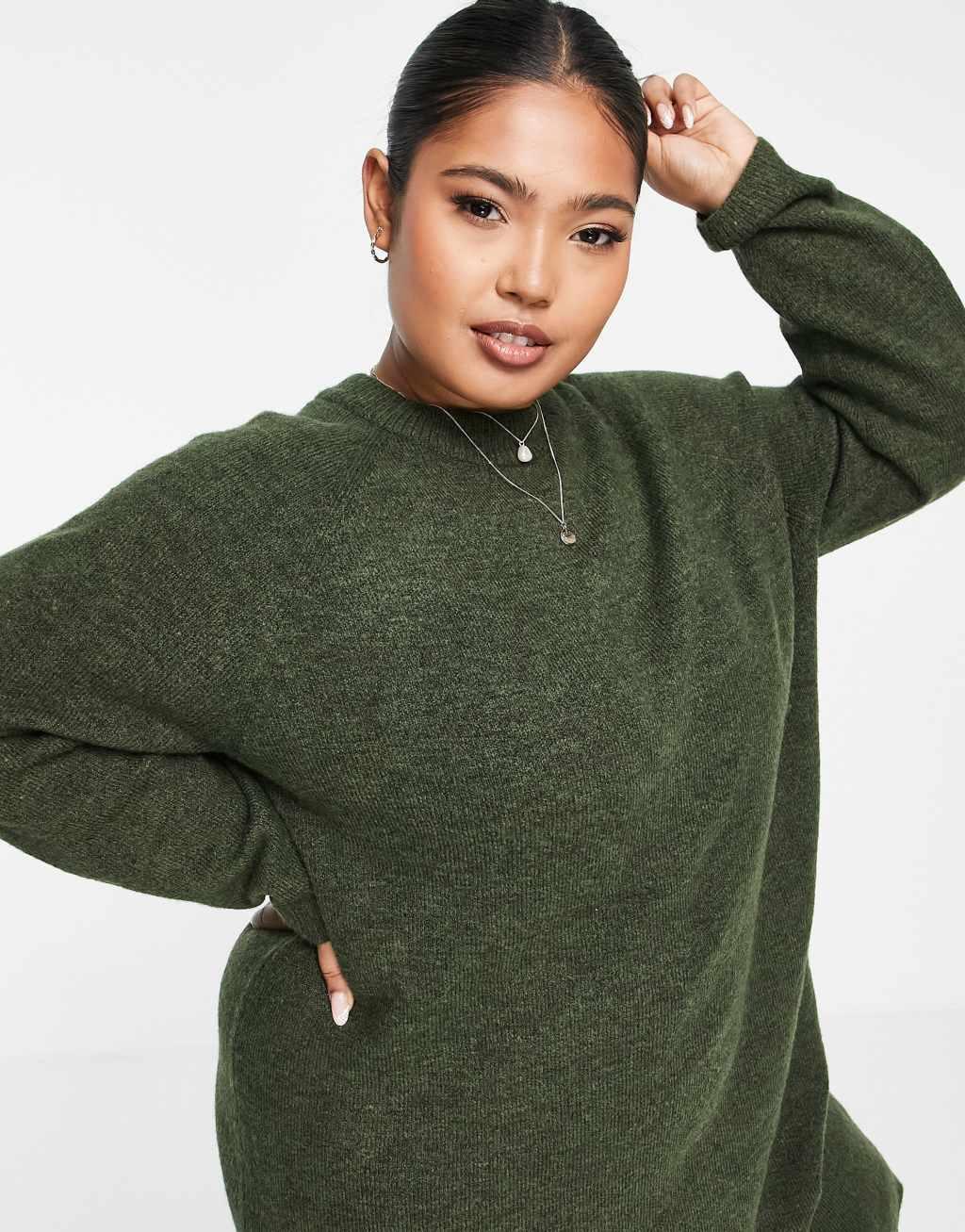 Pieces Curve midi sweater dress in dark green Product Image