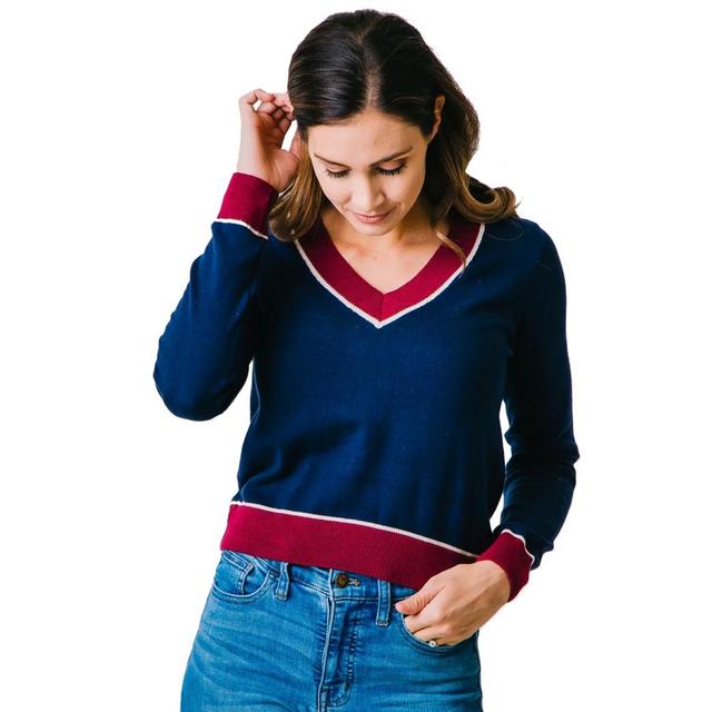 Hope & Henry Womens Long Sleeve Fine Gauge V-Neck Sweater Product Image