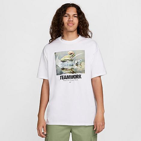 Nike Sportswear Men's Max90 T-Shirt Product Image