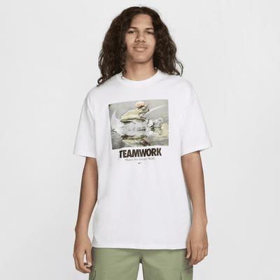 Nike Sportswear Men's Max90 T-Shirt Product Image