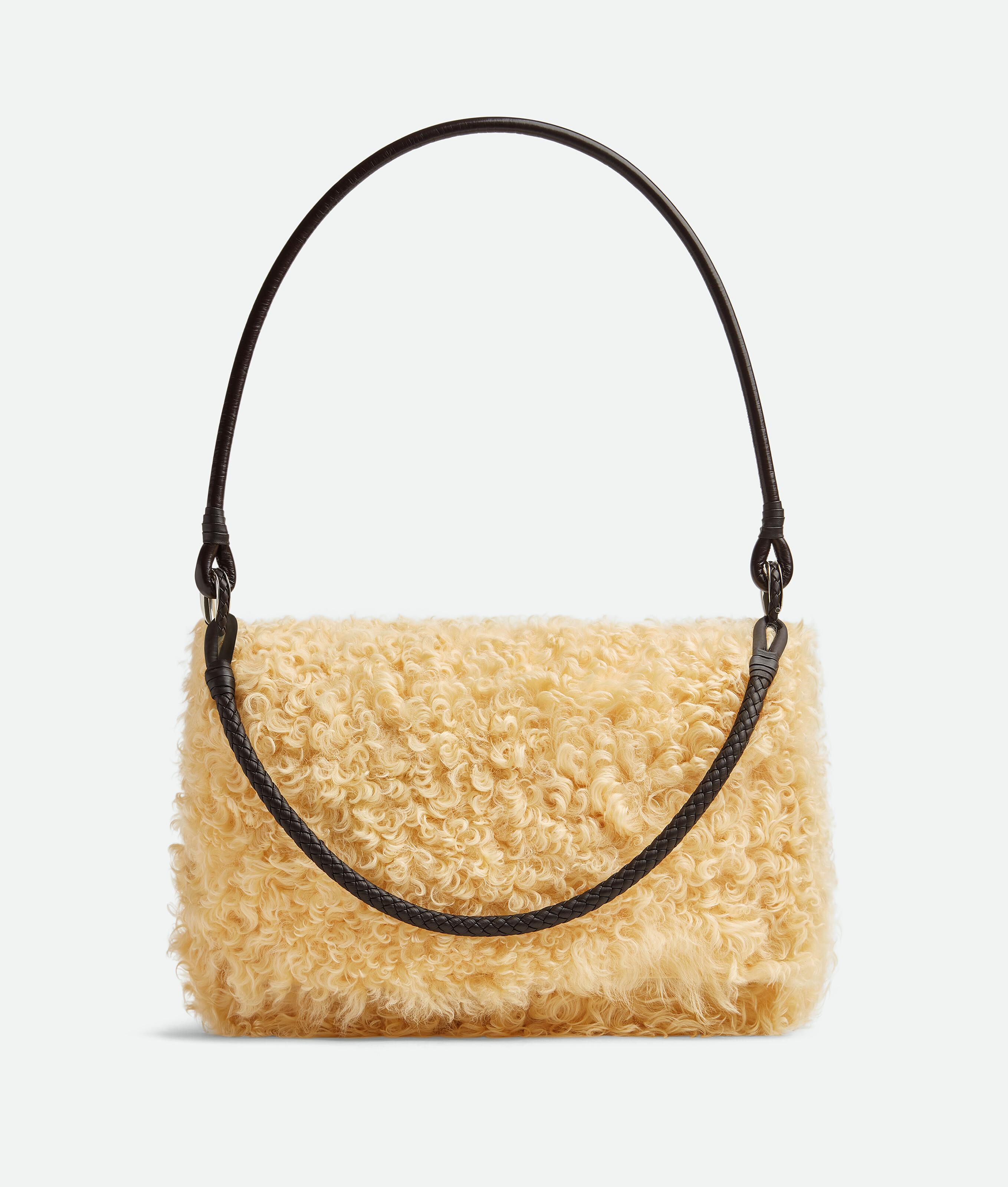 Men's Large Swing Messenger in Cream/fondant Product Image