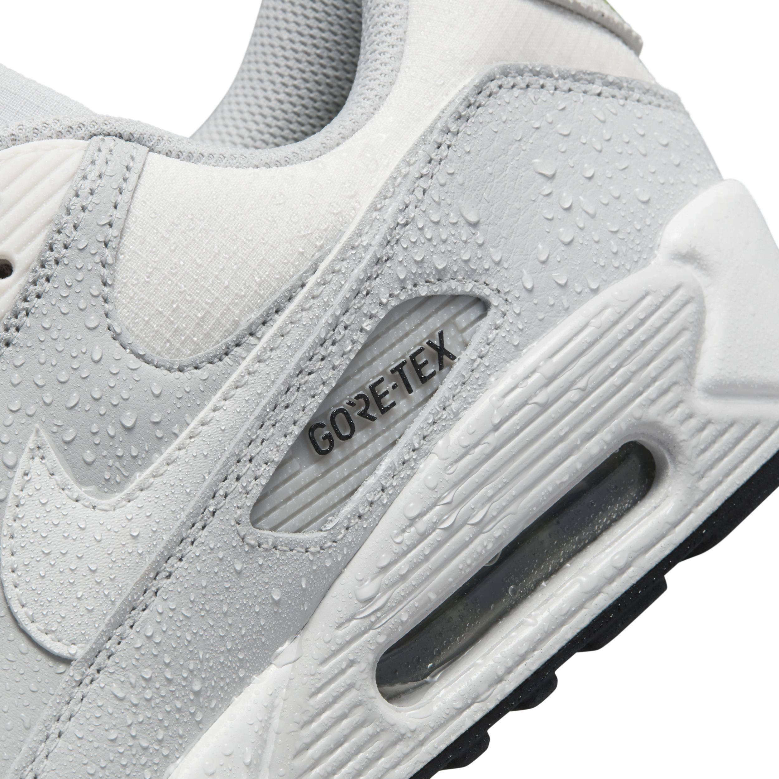 Nike Men's Air Max 90 GORE-TEX Shoes Product Image