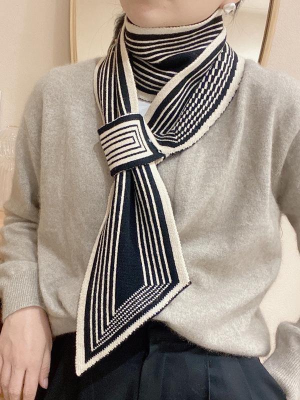 Split-Joint Striped Scarf product image