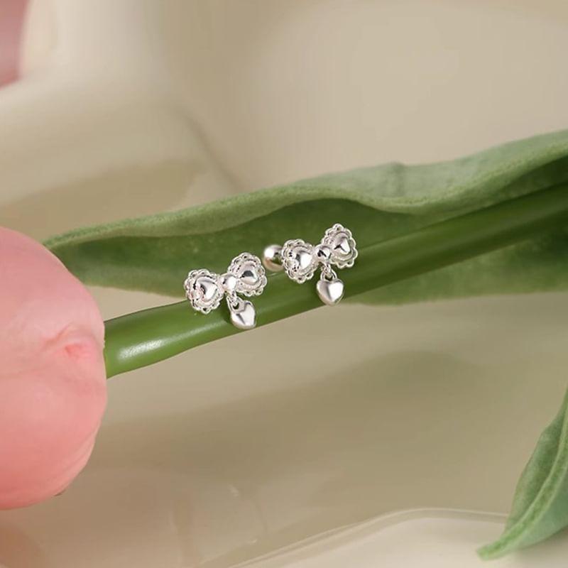 Bow Stud Earring Product Image