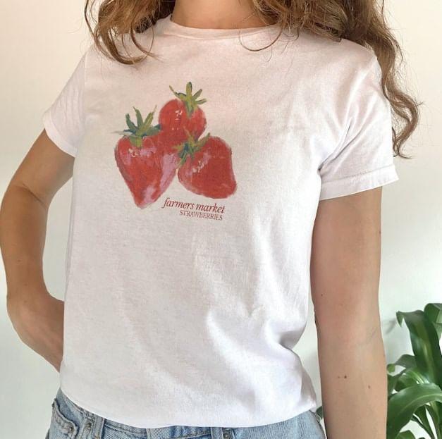 Short Sleeve Strawberry Print Slim-Fit Tee Product Image