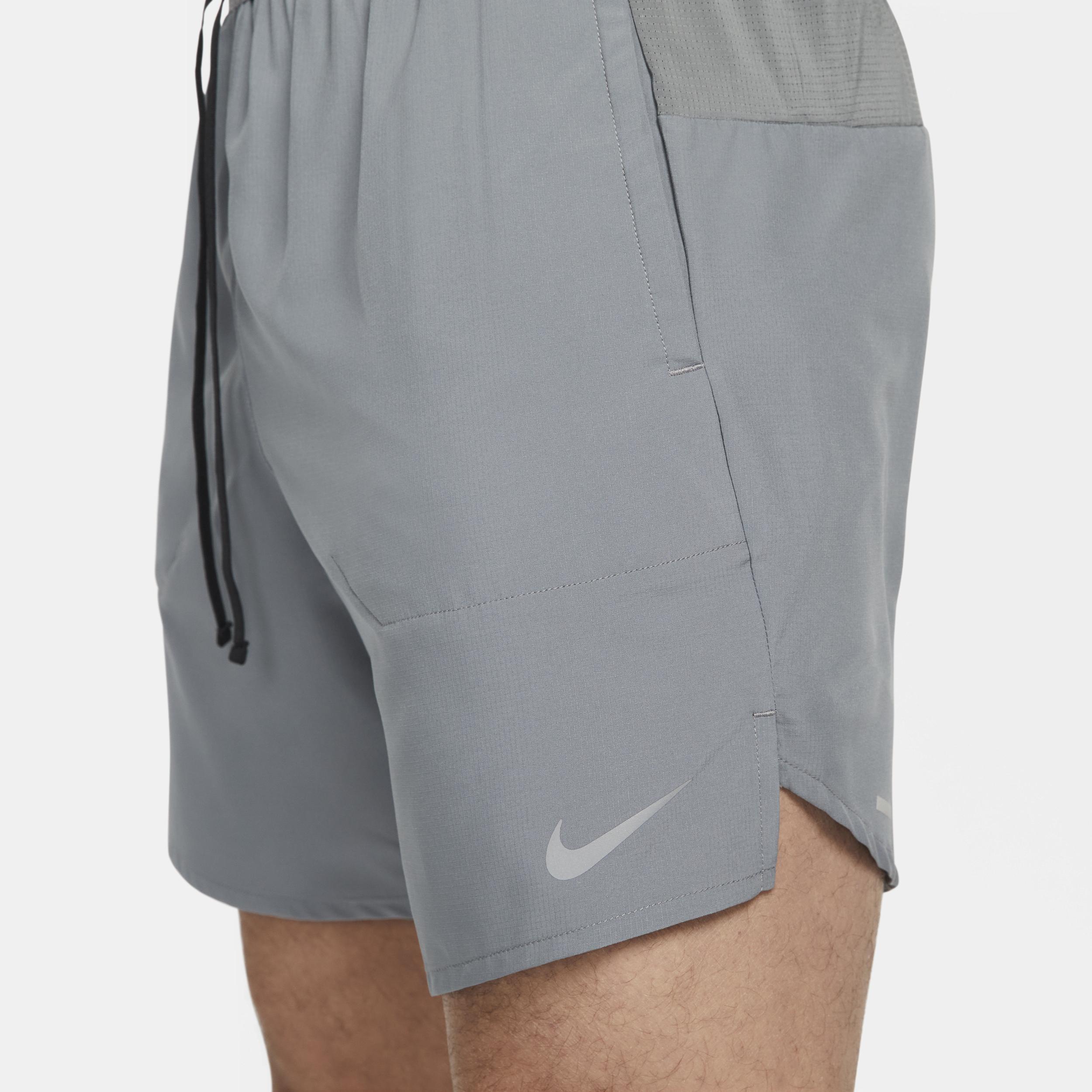 Nike Men's Stride Dri-FIT 7" Brief-Lined Running Shorts Product Image