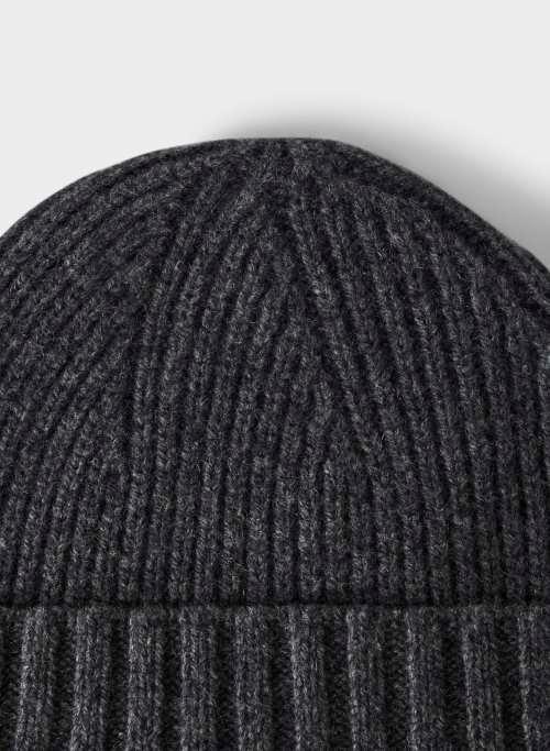 cashmere rib short cuffed beanie Product Image