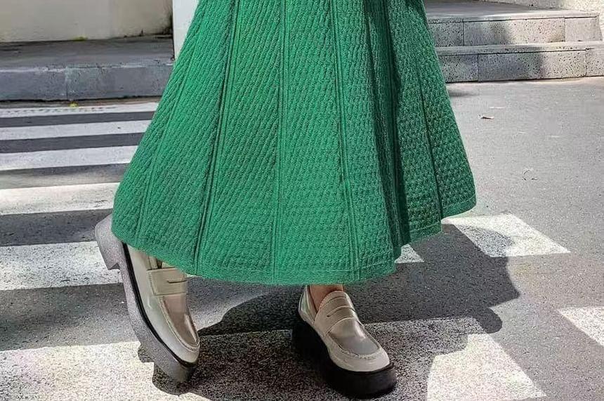 High Rise Plain Pleated Knit Midi A-Line Skirt Product Image