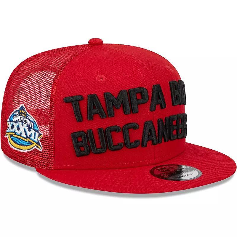 Mens New Era Tampa Bay Buccaneers Stacked Trucker 9FIFTY Snapback Hat Product Image