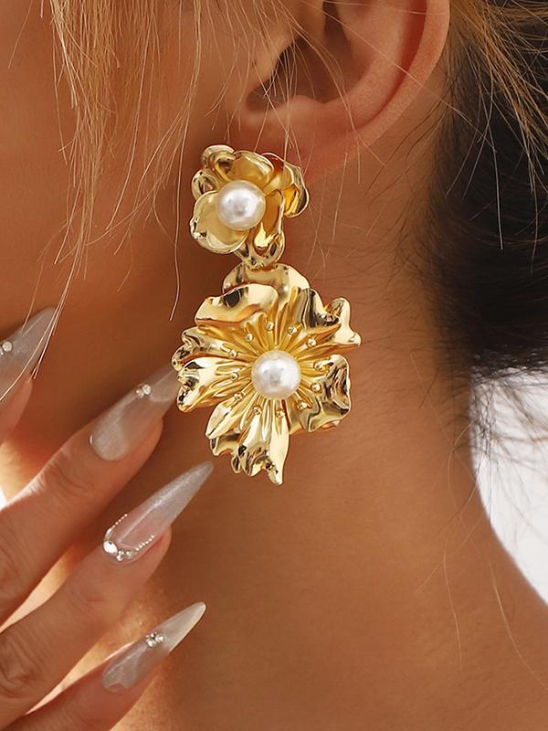 Flower Shape Drop Earrings Product Image