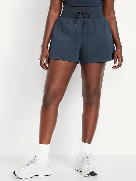 Extra High-Waisted Dynamic Fleece Shorts Product Image