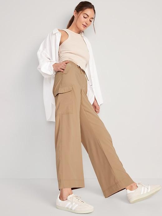 High-Waisted StretchTech Wide-Leg Cargo Pants Product Image