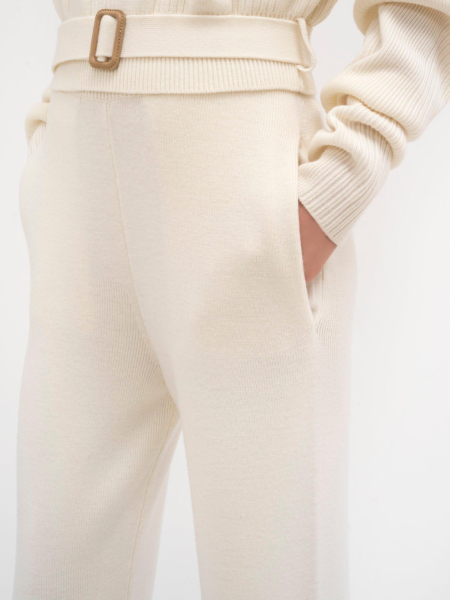 Sweatpants in wool knit Product Image