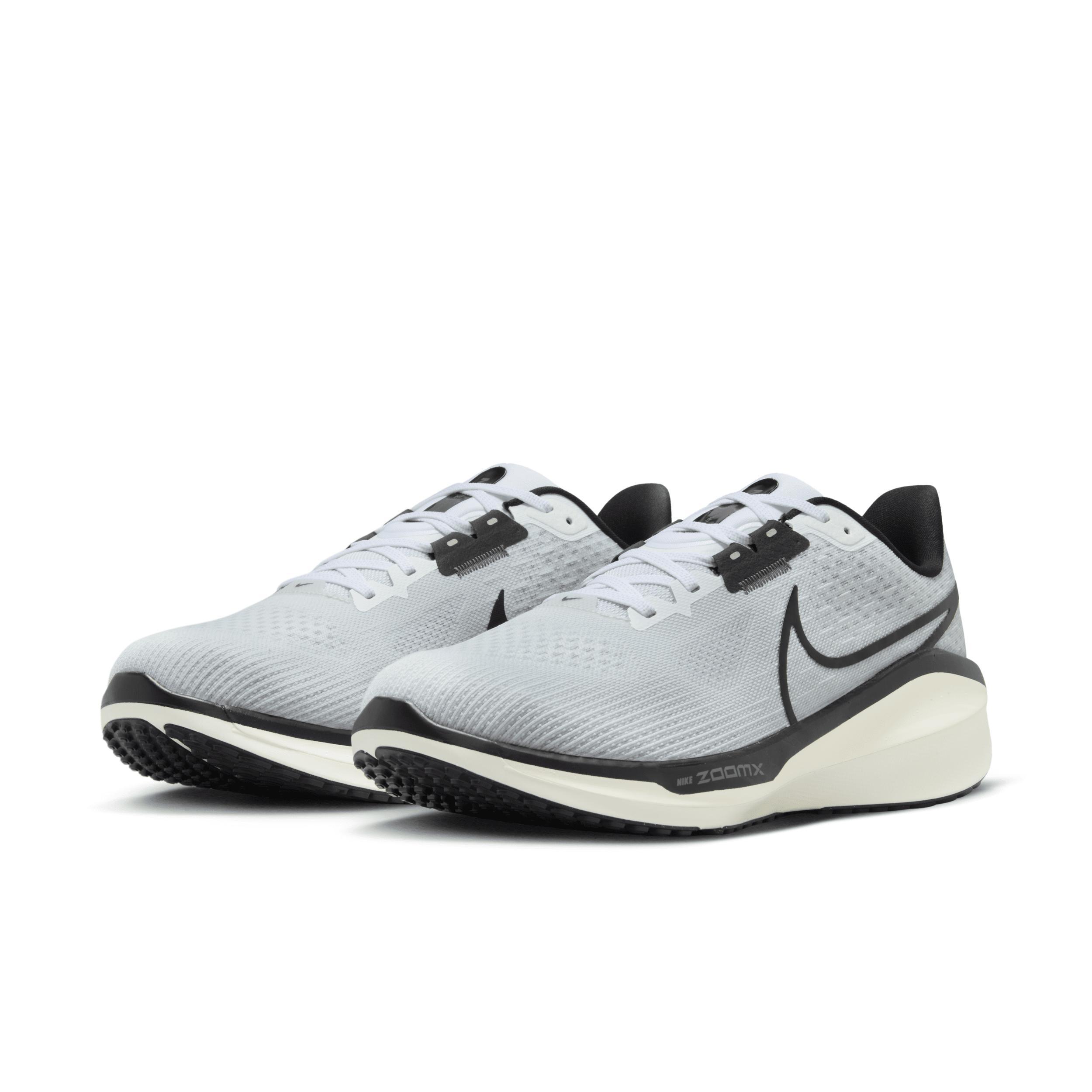 Nike Men's Vomero 17 Road Running Shoes (Extra Wide) Product Image