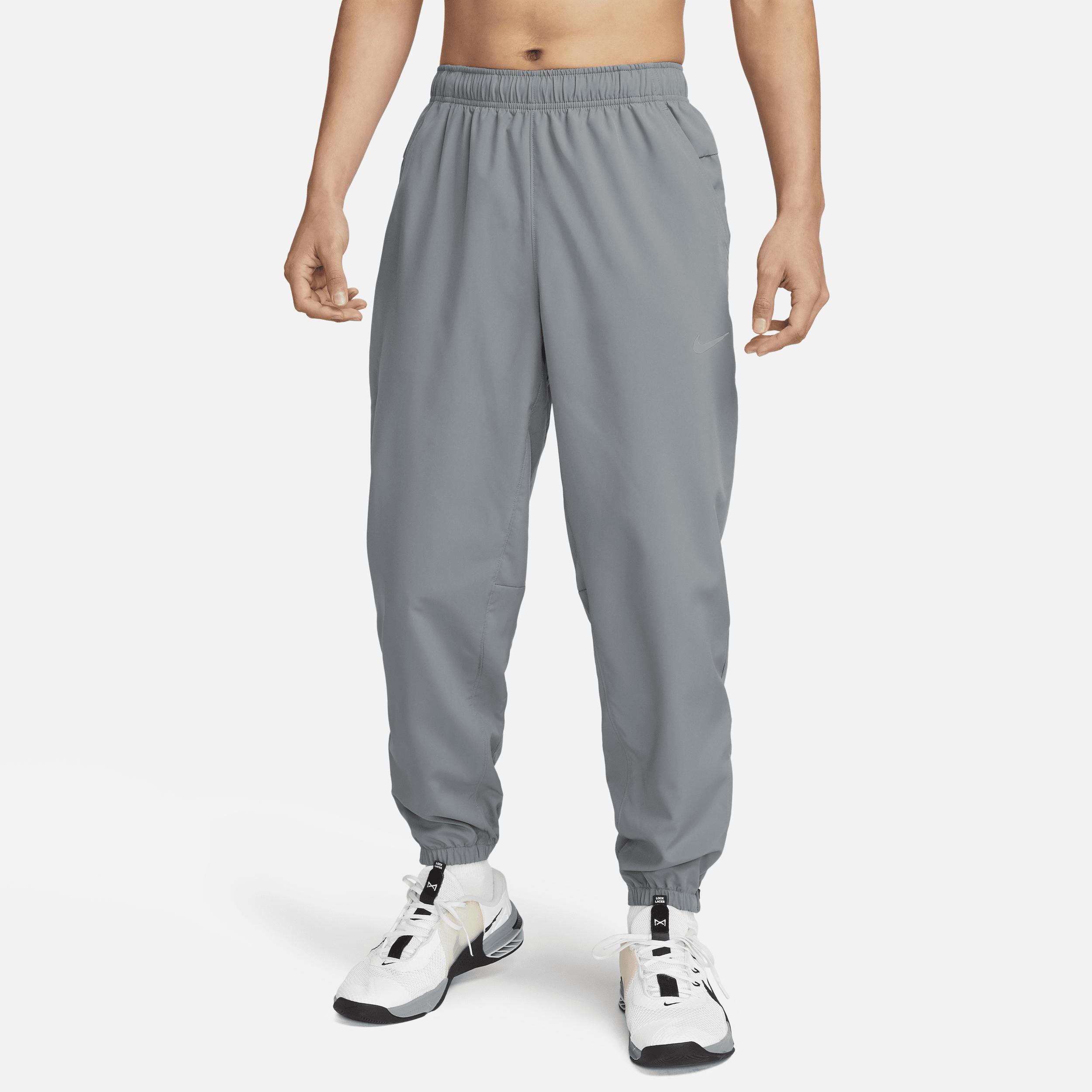 Nike Men's Form Dri-FIT Tapered Versatile Pants Product Image