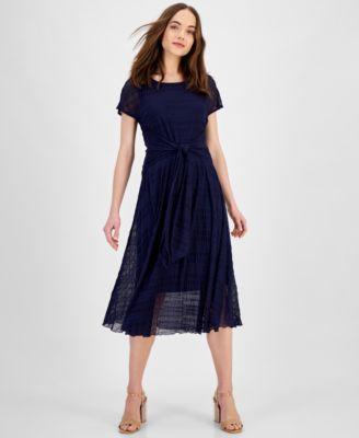 Women's Tie-Front Midi Dress Product Image