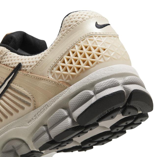 Nike Women's Zoom Vomero 5 Shoes Product Image