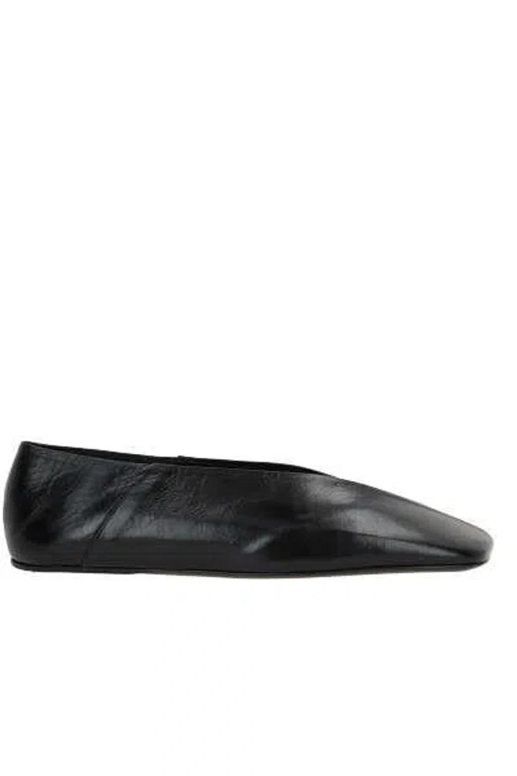 Flat Shoes In Black Product Image