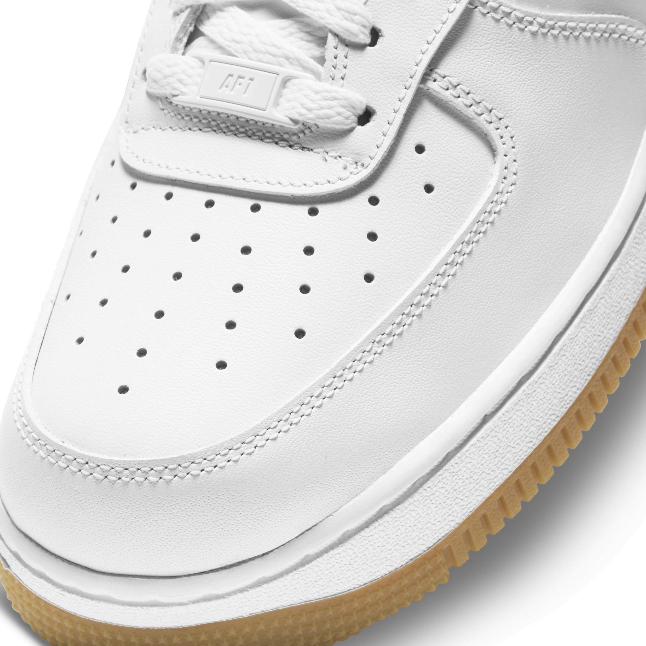 Nike Mens Nike Air Force 1 07 LE - Mens Basketball Shoes Product Image