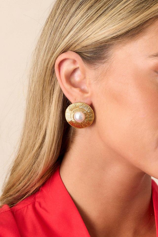 Bright Future Gold & Ivory Pearl Textured Earrings Product Image