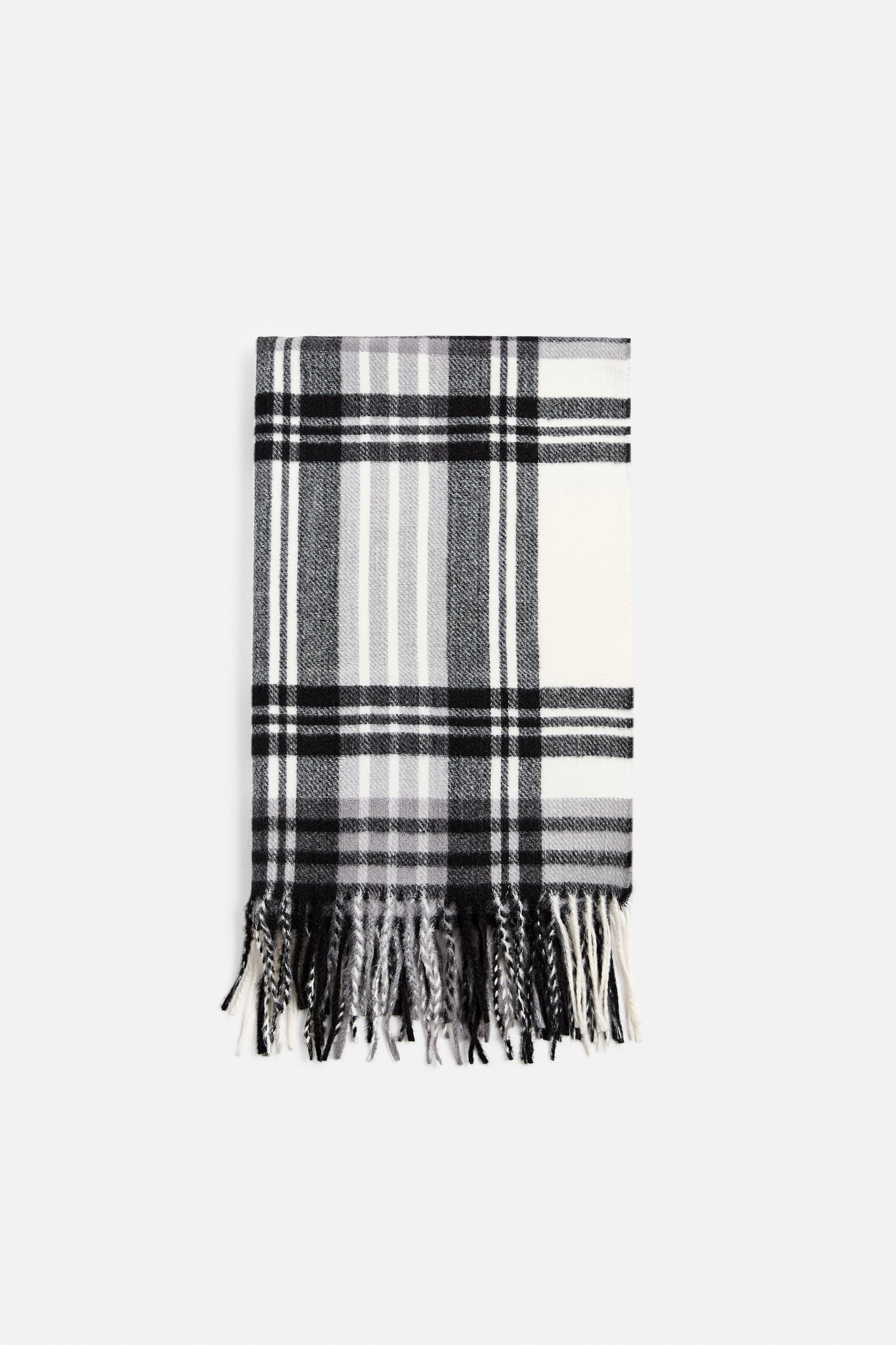 PLAID SCARF Product Image