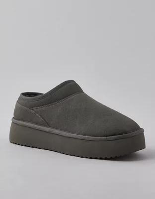 AE The Hangout Slip-On Slipper Product Image