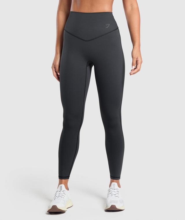 Elevate Short Leggings Product Image