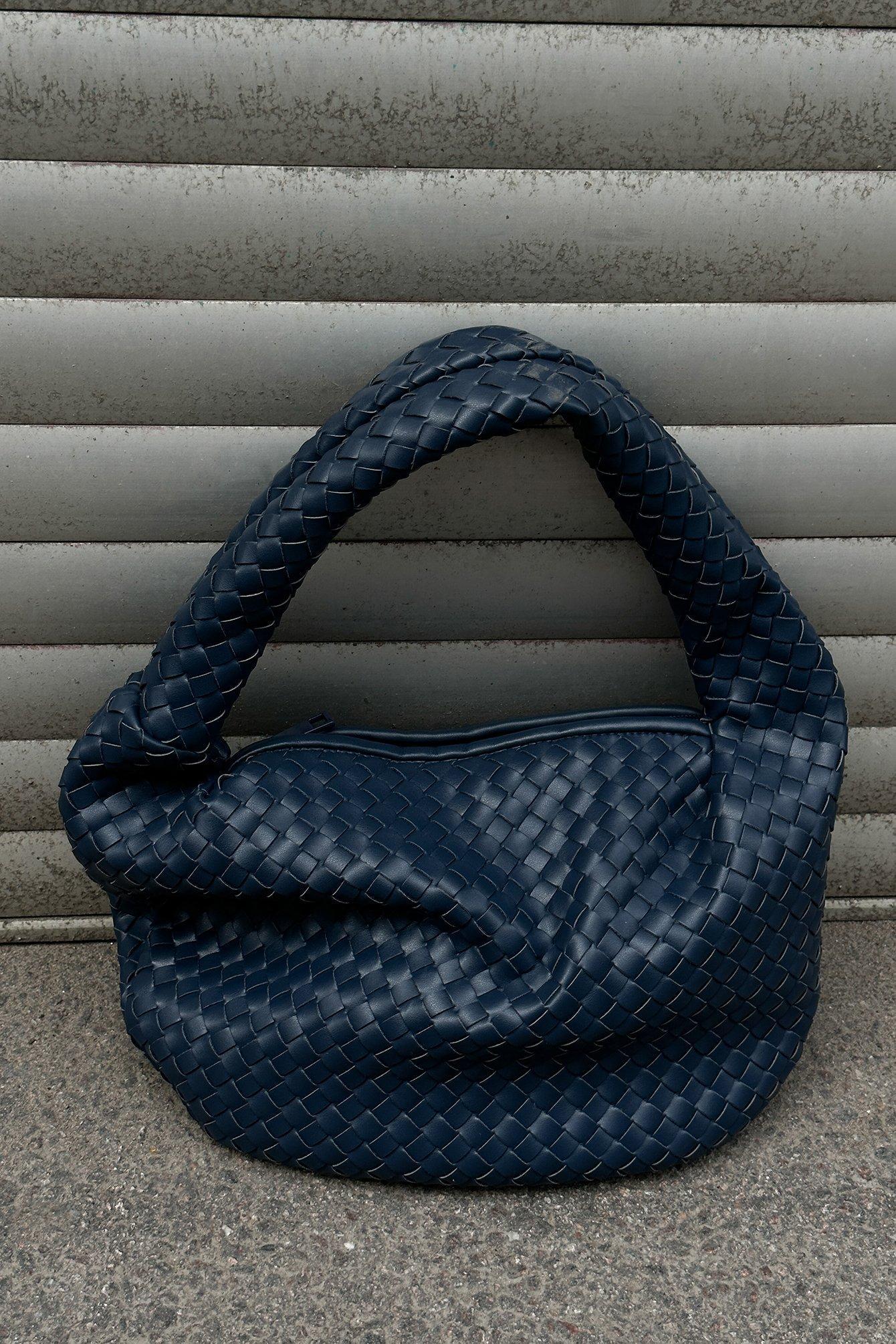 Woven Rounded Shoulder Bag Product Image