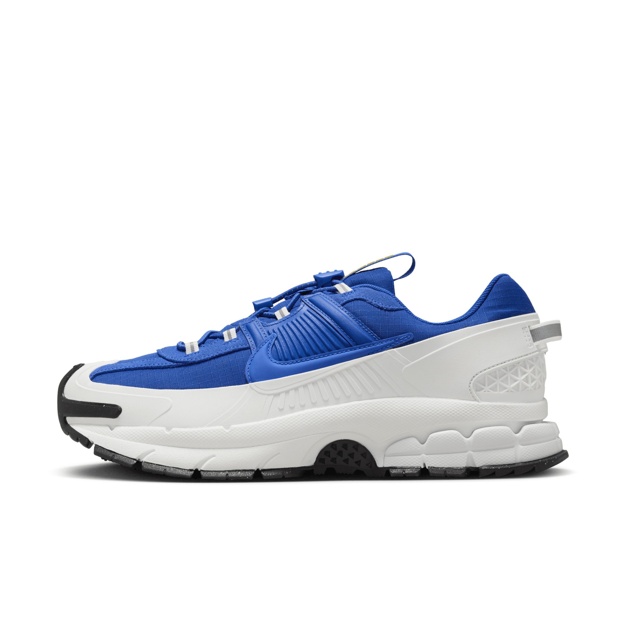 Nike Men's Zoom Vomero Roam Winterized Shoes Product Image