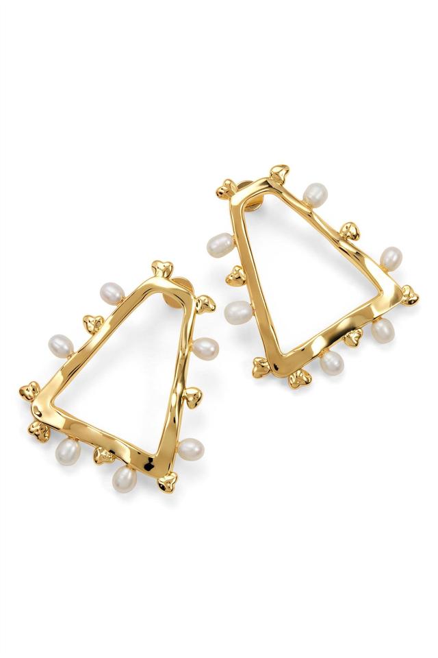 Descend Pearl Stud Product Image