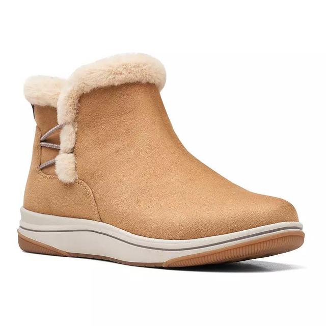 Clarks Breeze Faux Fur (Tan Textile) Women's Boots Product Image