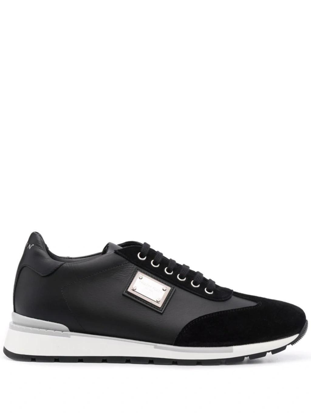 Logo-plaque Low Top Sneakers In Black Product Image