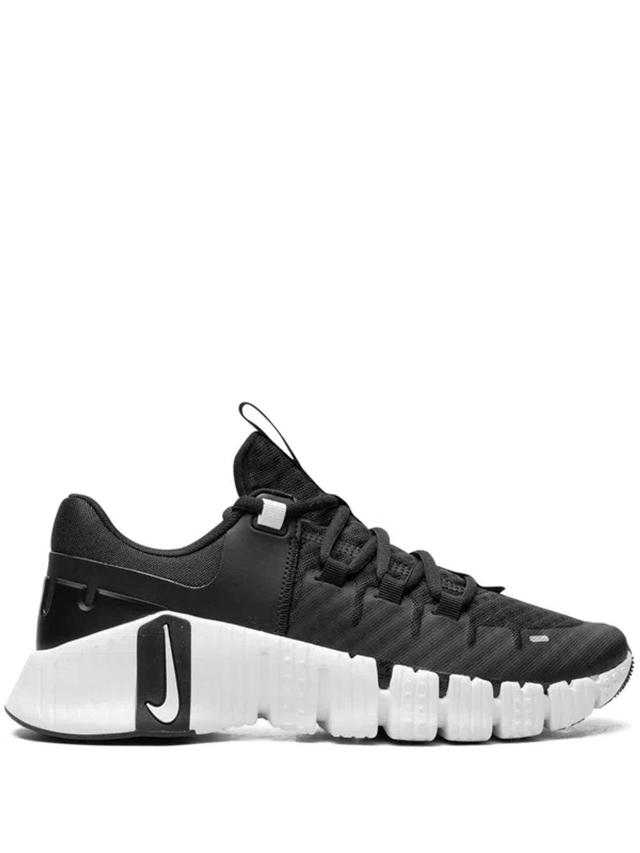 Free Metcon 5 Rubber-trimmed Mesh Sneakers In Black Product Image