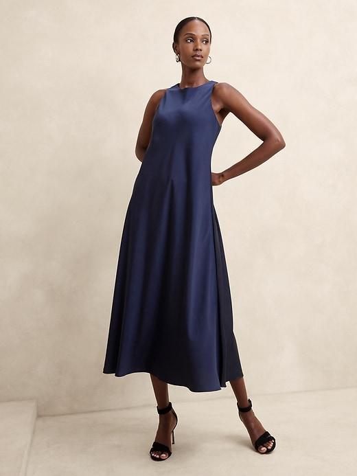 Silky Crepe Midi Dress Product Image