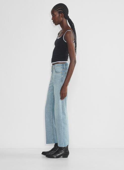 mid-rise wide leg crop jean Product Image