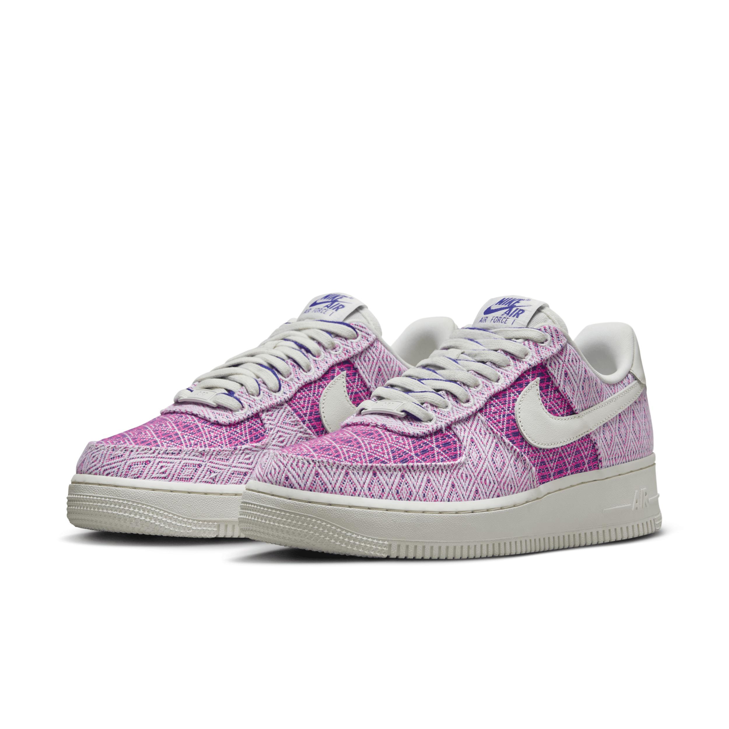 Nike Women's Air Force 1 '07 Shoes Product Image