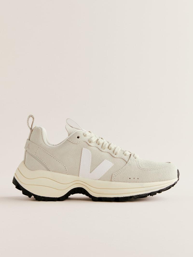 Veja Venturi Sneaker Product Image