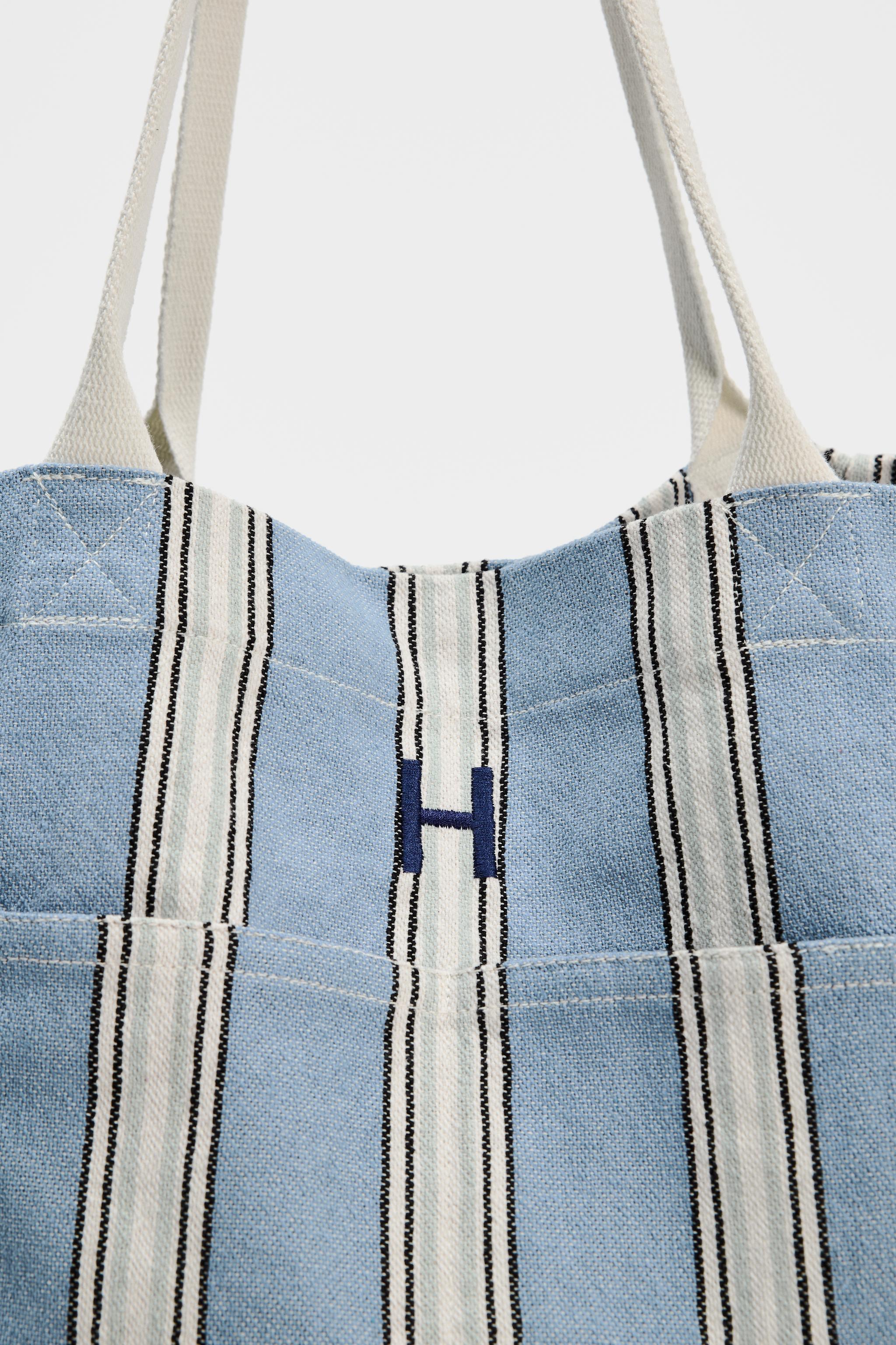 STRIPED SHOPPER BAG Product Image