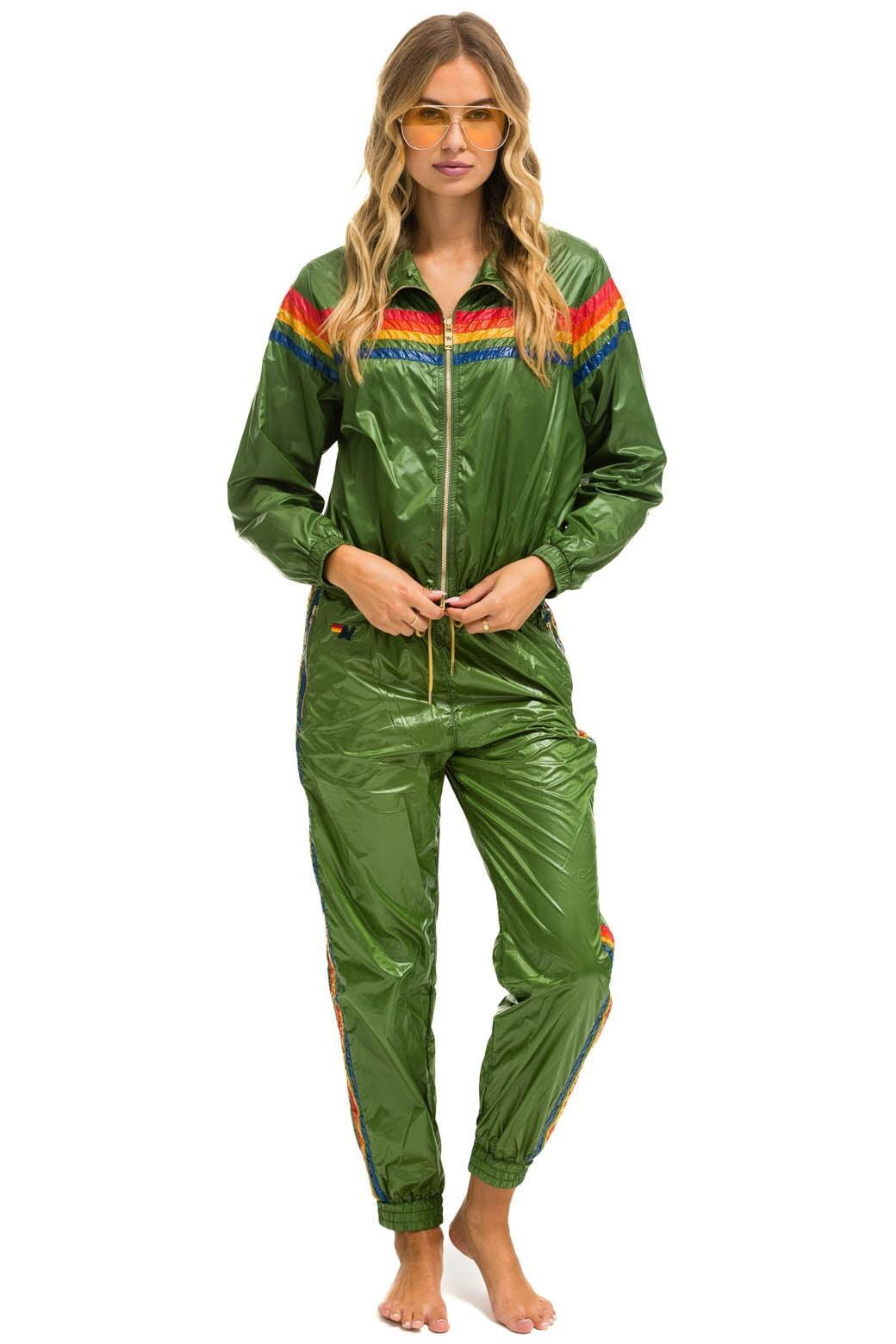 5 STRIPE - WINDBREAKER GARDEN GREEN GLOSSY Female Product Image