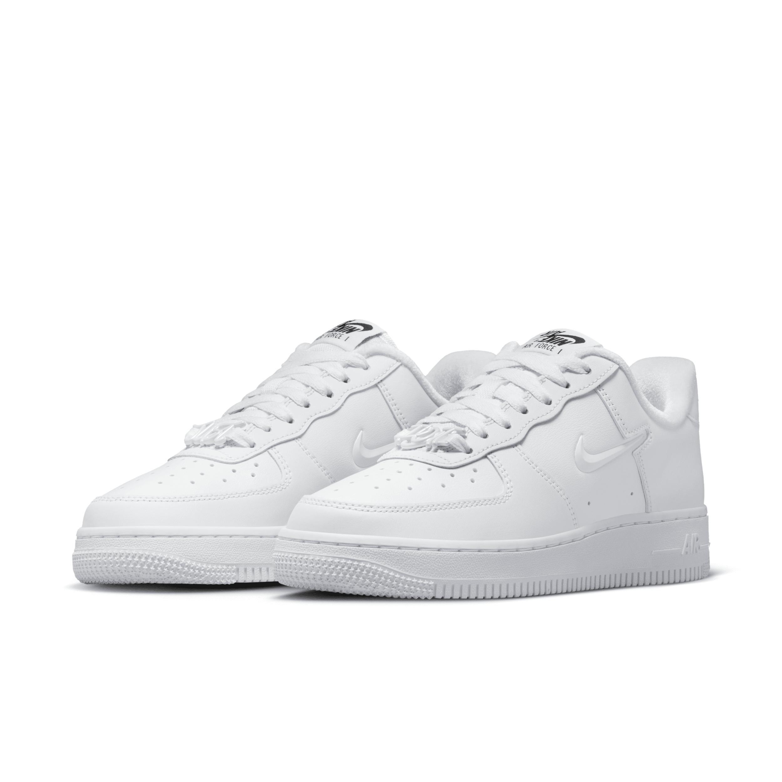 Nike Women's Air Force 1 '07 Shoes Product Image