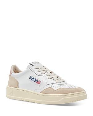 Autry Womens Medalist Low Top Sneakers Product Image