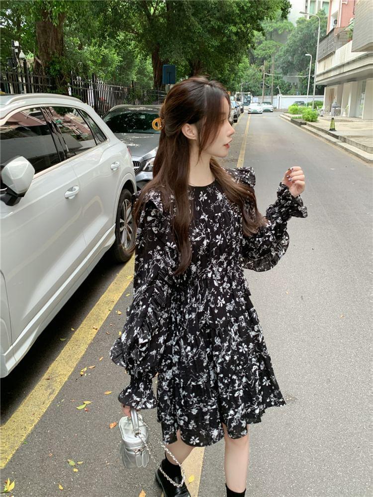 Long-Sleeve Round Neck Floral Ruffle Trim A-Line Dress Product Image