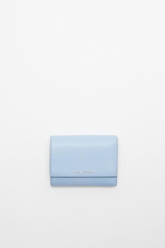 Trifold leather wallet Product Image