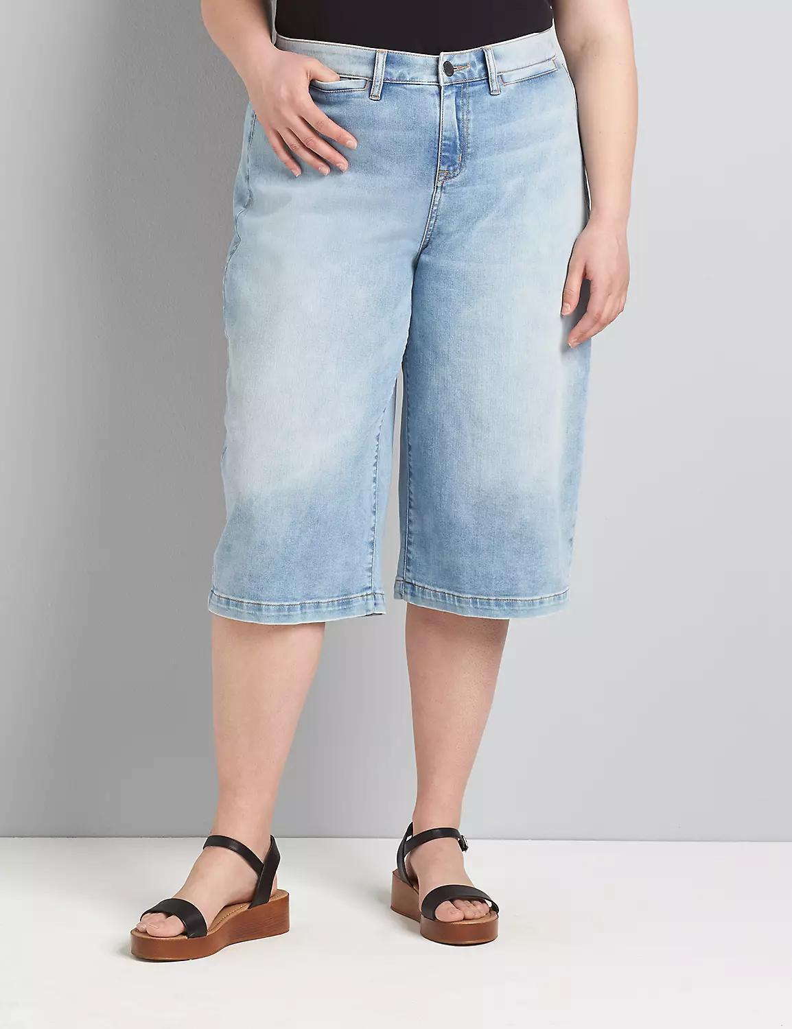 Signature Fit Wide Leg Pedal Jean - Light Wash Product Image