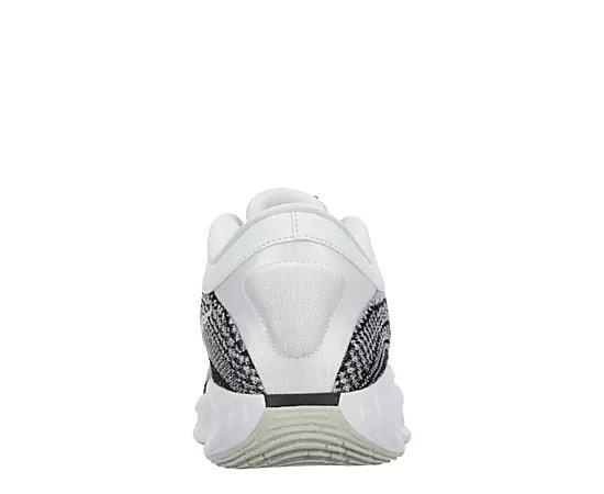 Nike Men's Fly Knit G.t. Hustle Academy Basketball Shoe Product Image